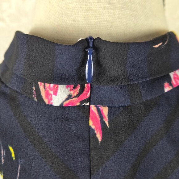 Banana Republic Size 2P Navy Blue Floral Minidress High Neck Cutout Detail - Picture 11 of 16